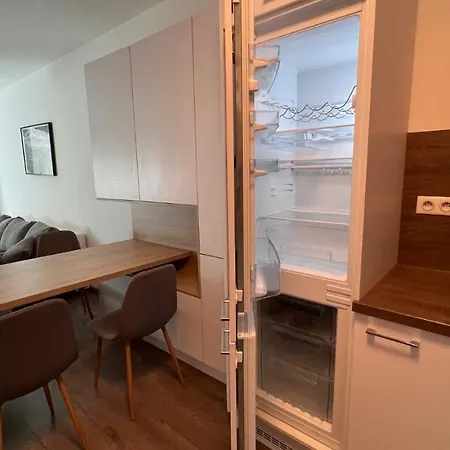 Air Conditioned 2 Apartment, Old City, New Building - Stein Pressburg