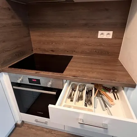 Air Conditioned 2 Apartment, Old City, New Building - Stein Apartment *