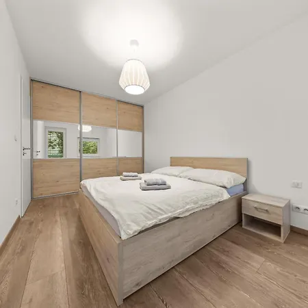 Air Conditioned 2 Apartment, Old City, New Building - Stein Apartment